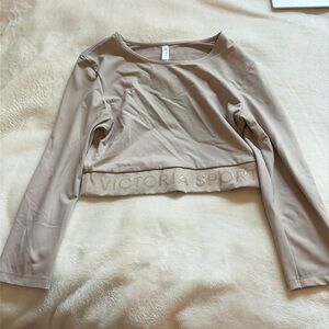 Victoria sport long sleeve crop top